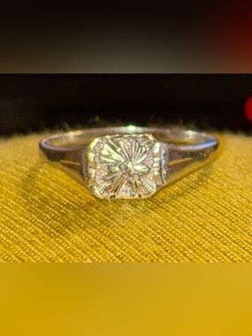 Silver plated  Women's Signet Ring with Faceted Clear Stone